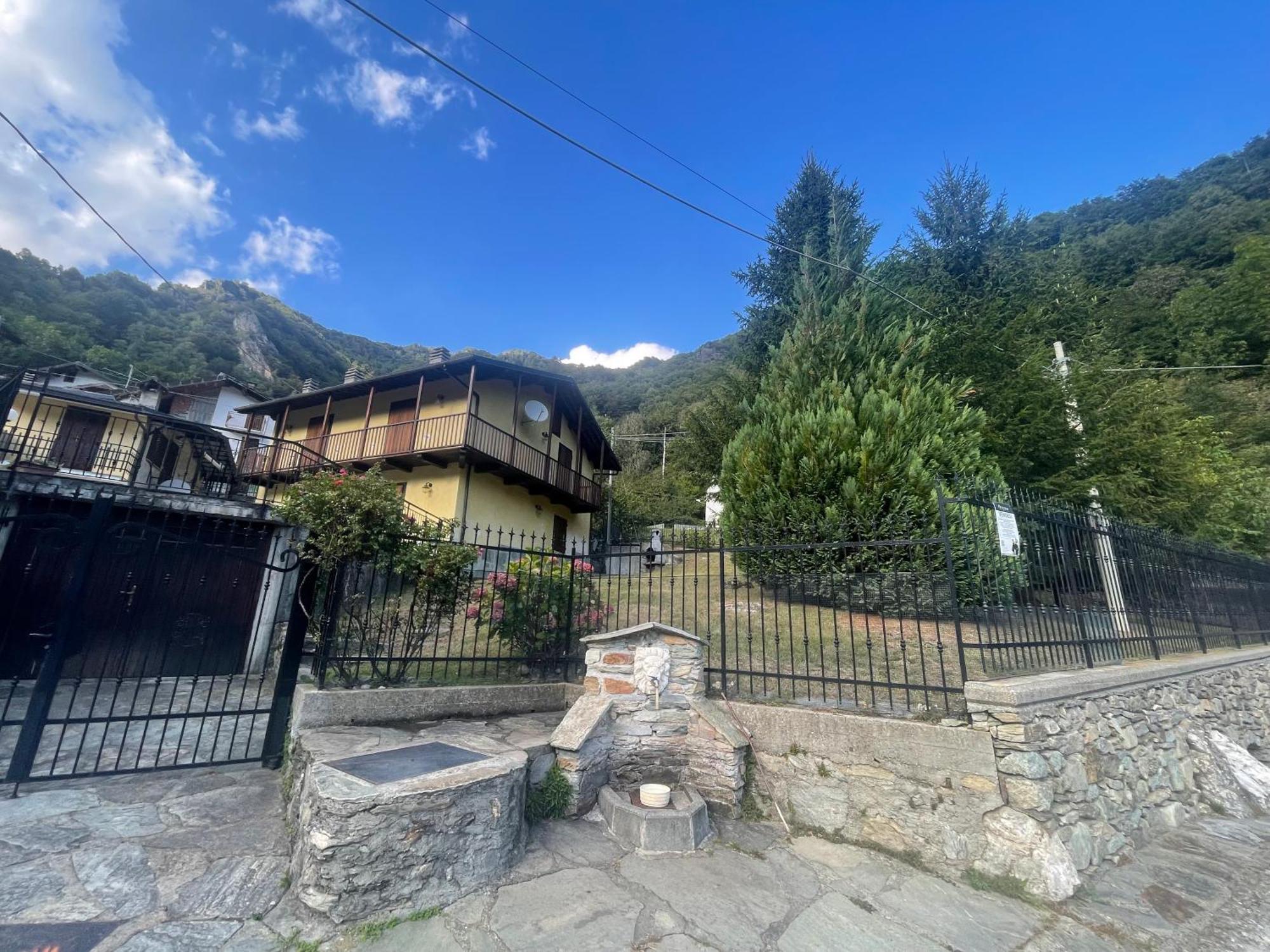 Baita Pressi Gran Paradiso Sparone Exteriér fotografie